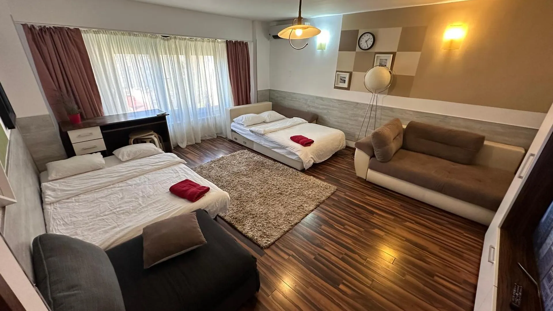 New Green Apartment 64 With Private Parking Bucharest Romania